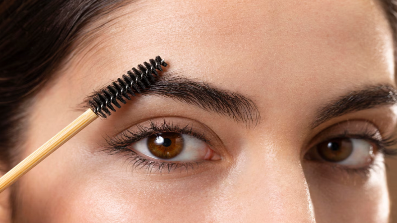 Eyebrow Tinting: The Complete Guide to Fuller, Natural-Looking Brows